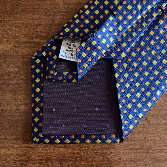 Handmade Paul Fredrick Wide Tie - Picture 4 of 5